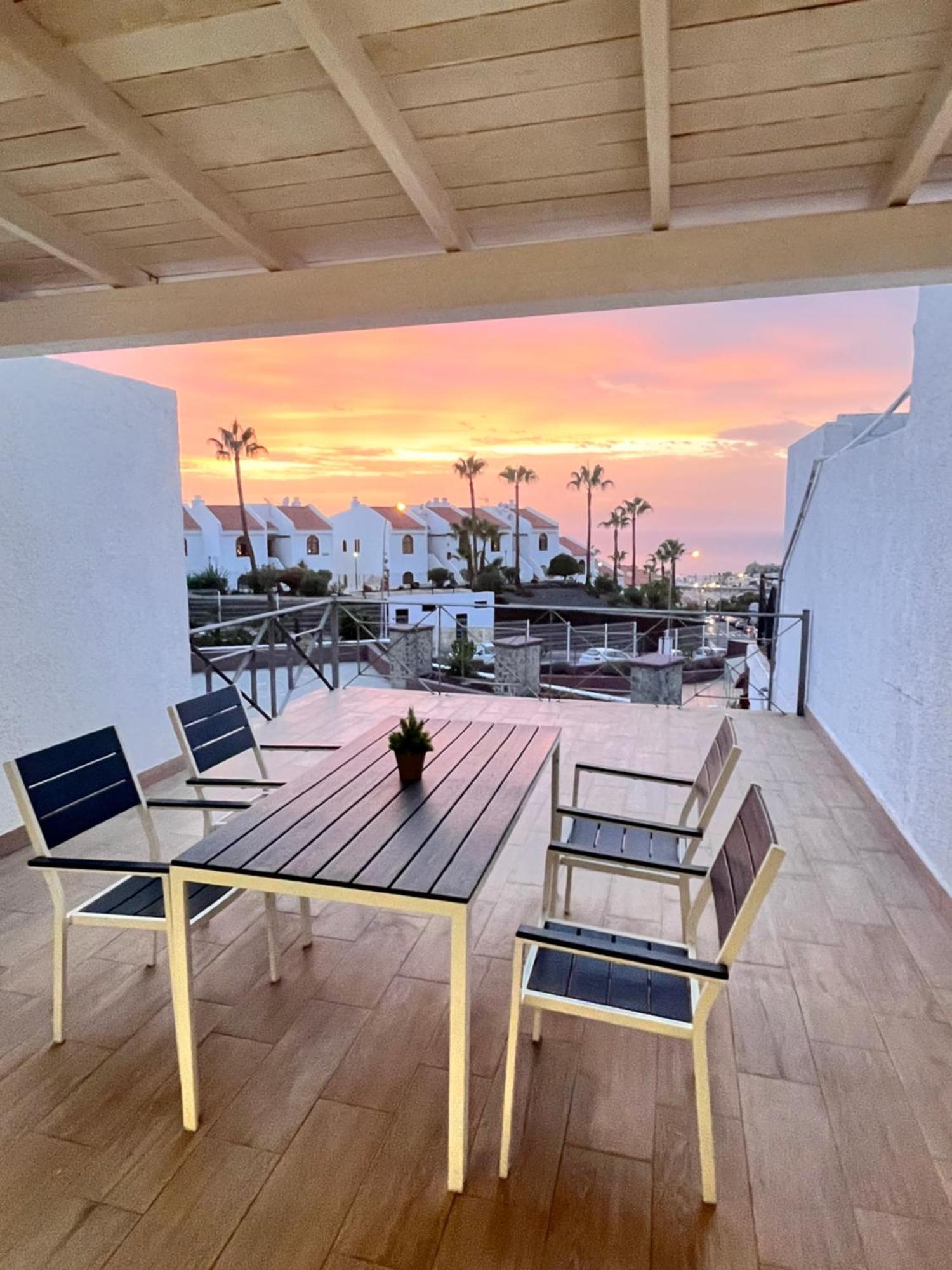 Sunshine Beach Apartments Адехе Екстер'єр фото